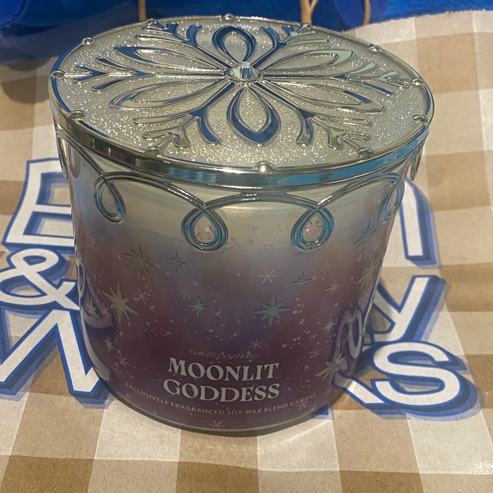 Bath & Body Works Moonlit Goddess Candle - Purple and Silver